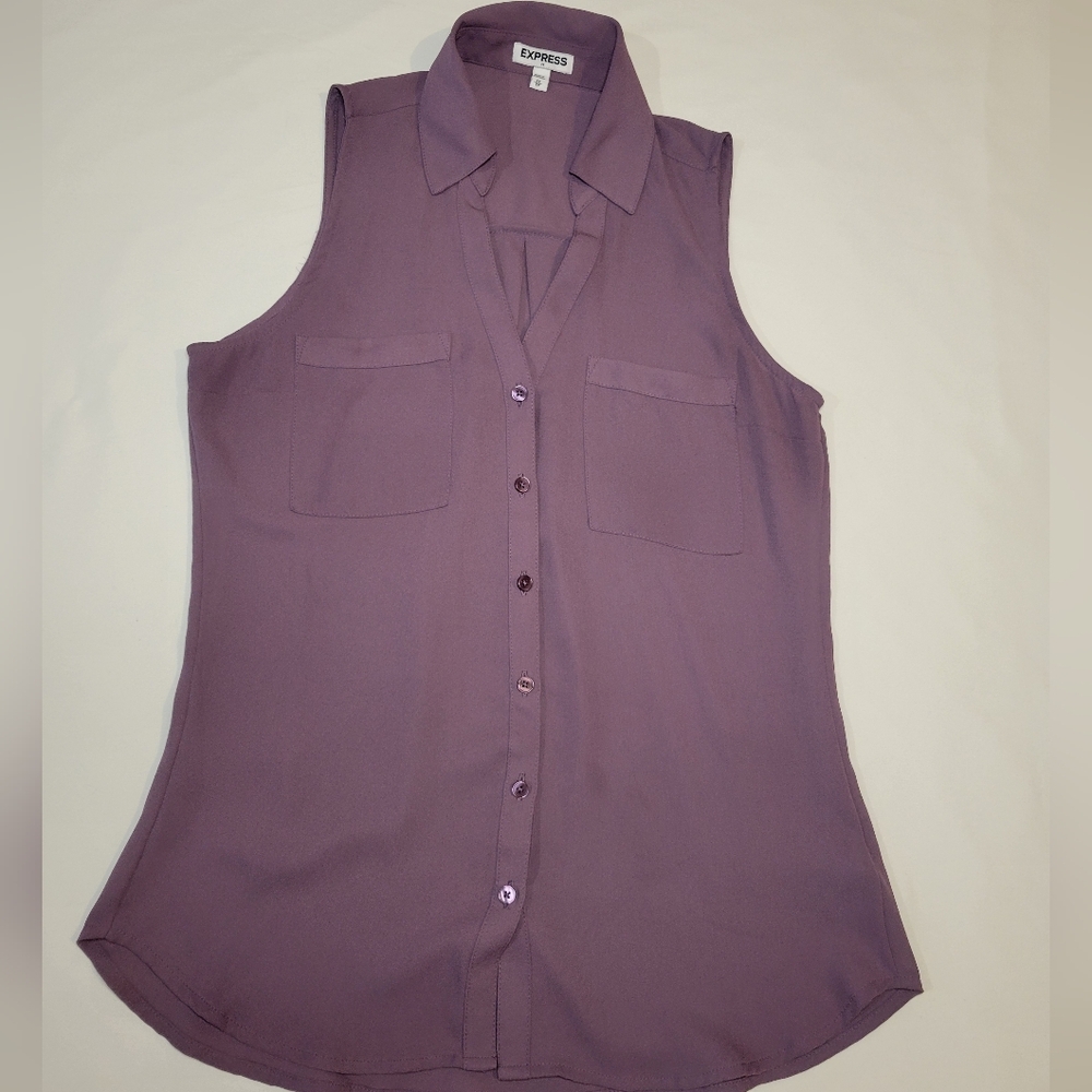 Express Sleeveless Button-Front Shirt in Mauve Purple